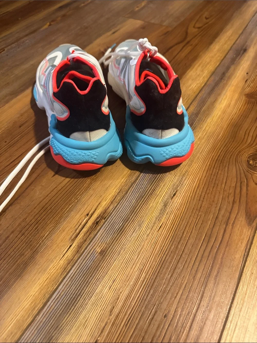 adidas mens Multicolor Retro Runner Sneakers in White, Blue & Coral